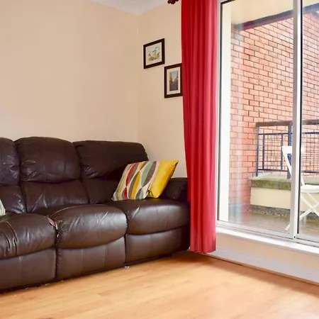 Colourful And Cosy 2 Bed In Ifsc With Balcony Dublin
